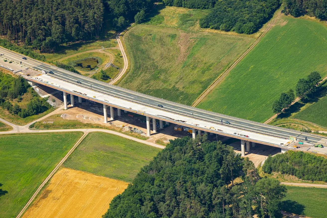 Luftaufnahme der Ödschlagtalbrücke (Foto: FrankenAir)