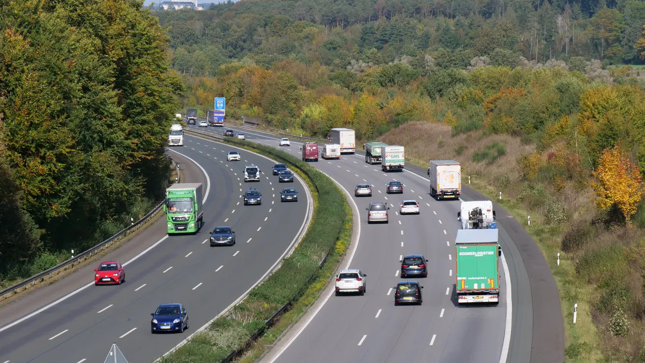 Bild vom 4. Bauabschnitt zwischen Autobahnkreuz Bonn/Siegburg und Anschlussstelle Siebengebirge