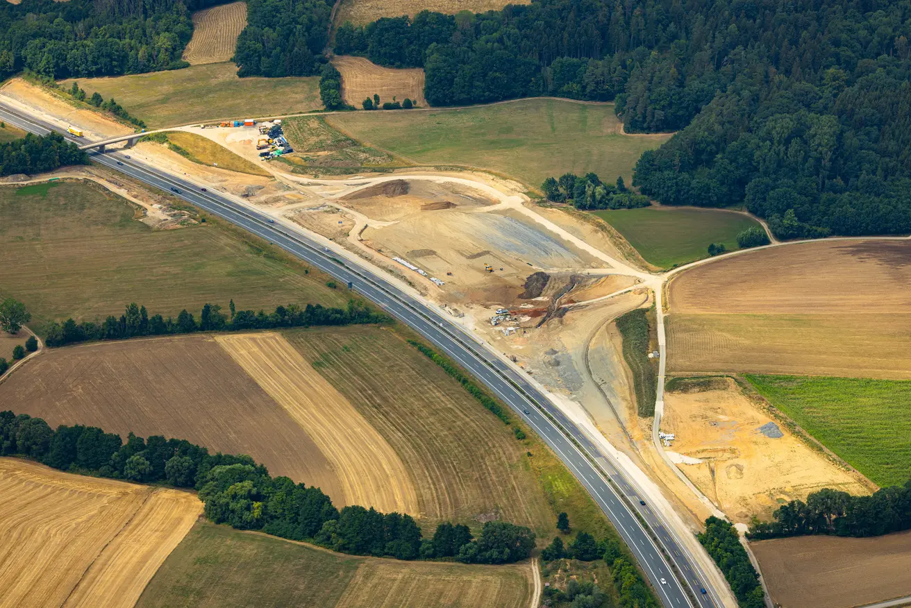 Luftaufnahme der PWC-Anlage Pilsach (Foto: FrankenAir, Juli 2022)